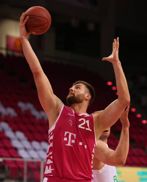 一位法国小 一位法国小